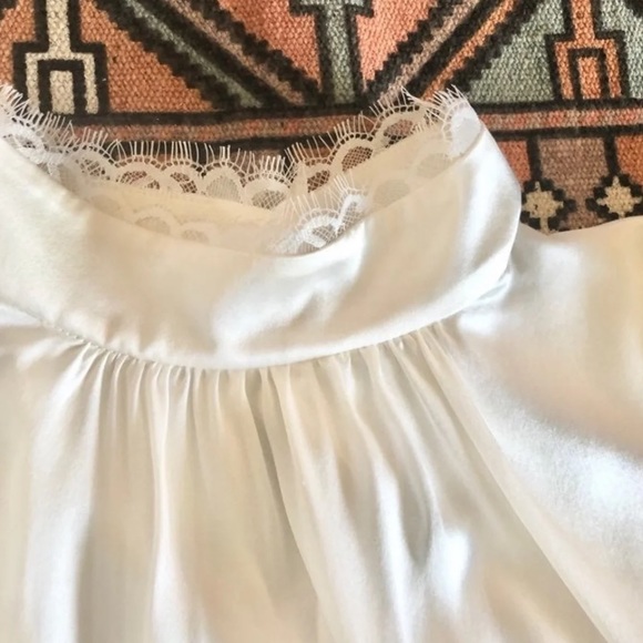 Frame Silk Lace Cuff Top - Picture 3 of 13